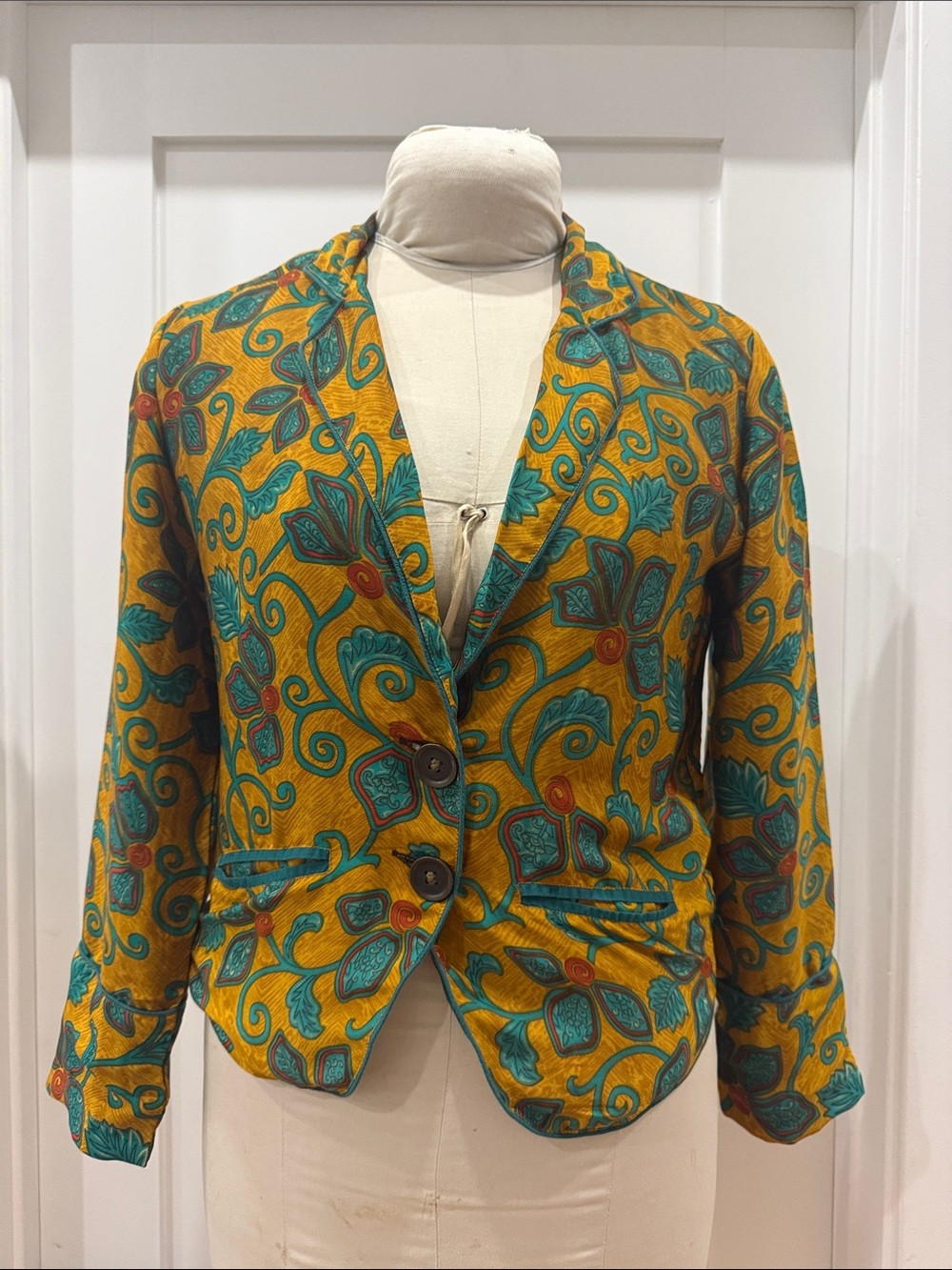 Vagamundo Style silk blazer medium